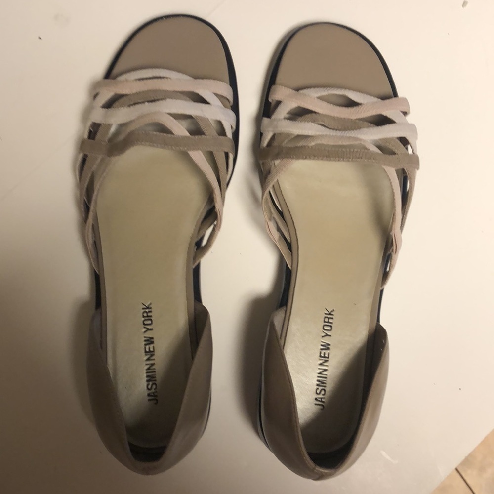Jazzman New York open toe flats. Sz 9 - Picture 8 of 9